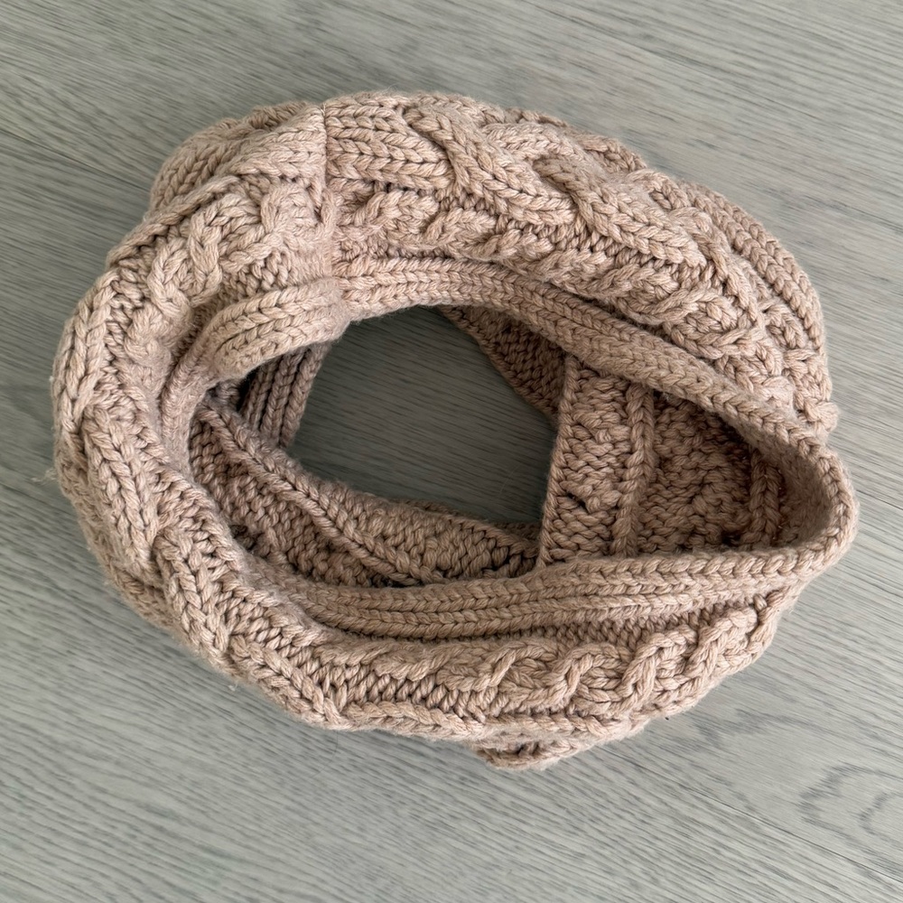 Gap Circle Scarf - Camel / Tan